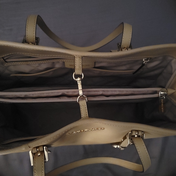 Authentic MK purse - Picture 3 of 6